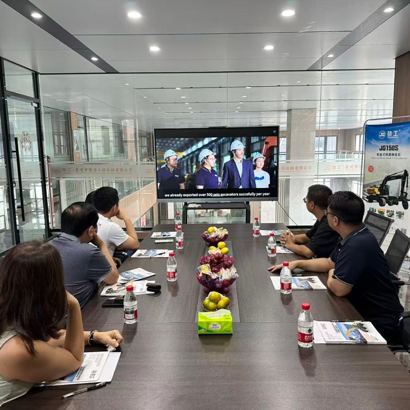 La délégation philippine a visité et inspecté notre usine.