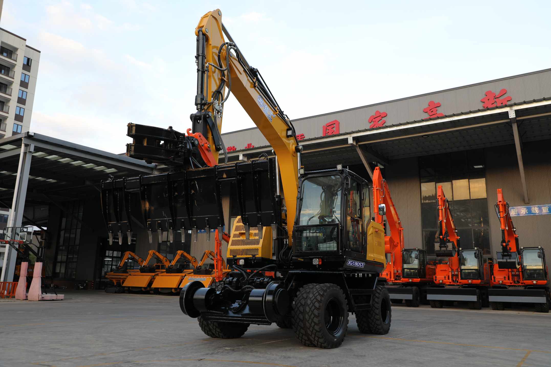 JG180ST 18-ton wheeled railway sleeper changing machine